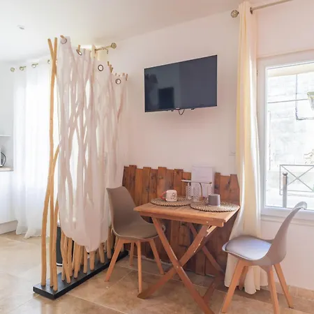 Apartment Cocon Romantique Balneo La Citadelle Mortes *