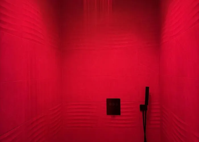 Medievale Avec Balneo 32 Jets & Lit Rond